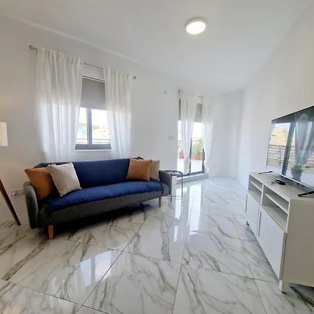 Penthouse With Large Terrace Close To Seafront St. Paul's Bay
